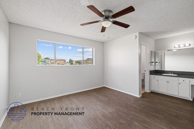 Building Photo - 13916 Cerise Ave.
