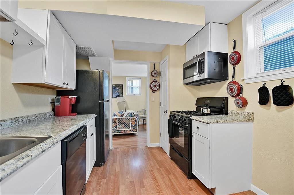 2506 W 43rd Ave, Kansas City, KS 66103 Townhouse for Rent in Kansas City, KS