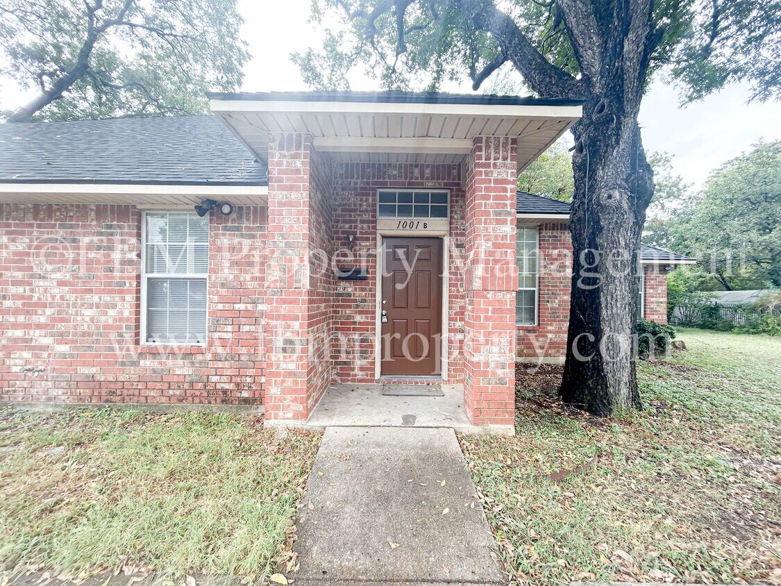 Primary Photo - 1001 N McKinney St