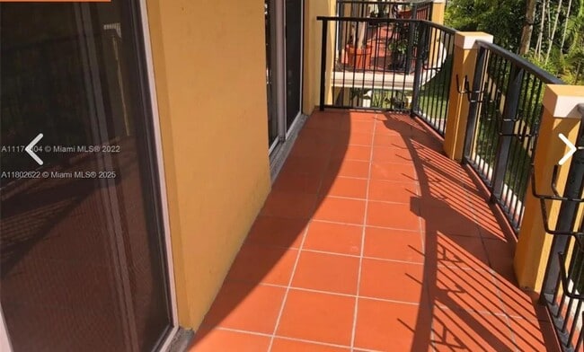 Foto del edificio - 322 Madeira Ave