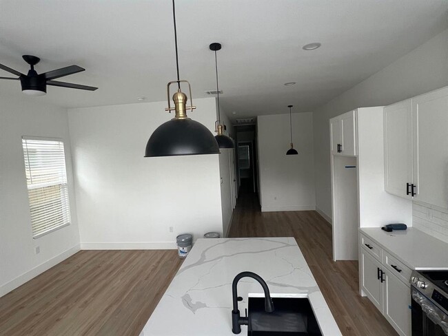 Foto del edificio - 4101 Stassen St