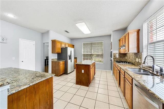 Building Photo - 8501 Mesa Verde Dr