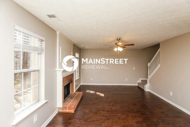 Building Photo - 3 Bedroom Pet-Friendly Home in Marietta, GA with Main Street Renewal