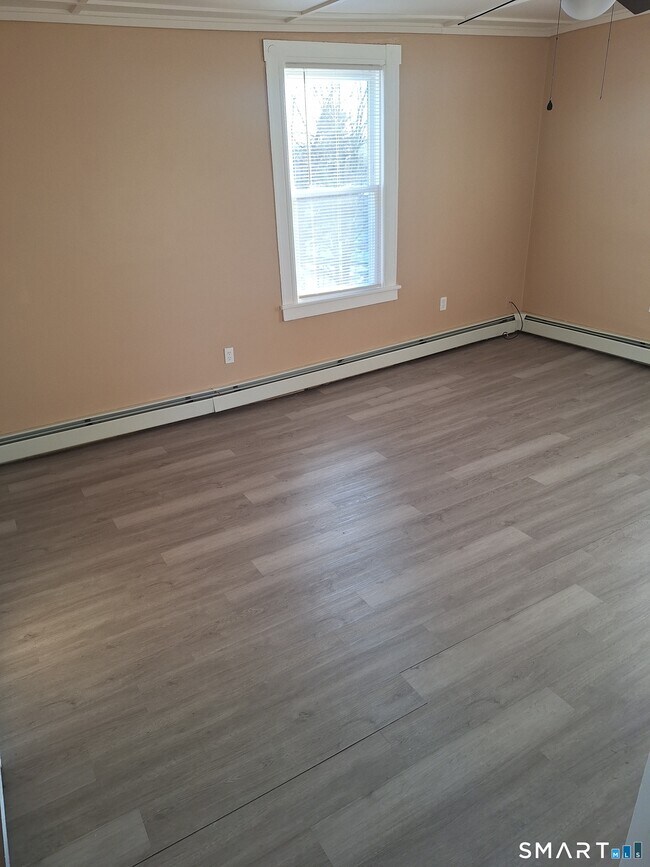 Foto del edificio - 23 1/2 N Spring St