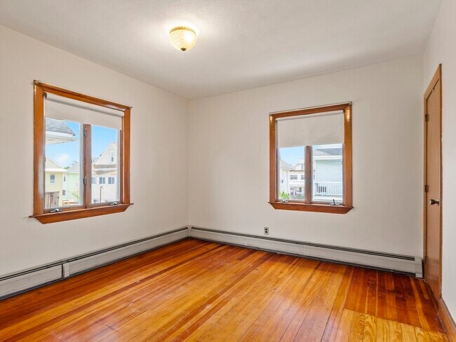 Foto del edificio - 37 Wright Ave