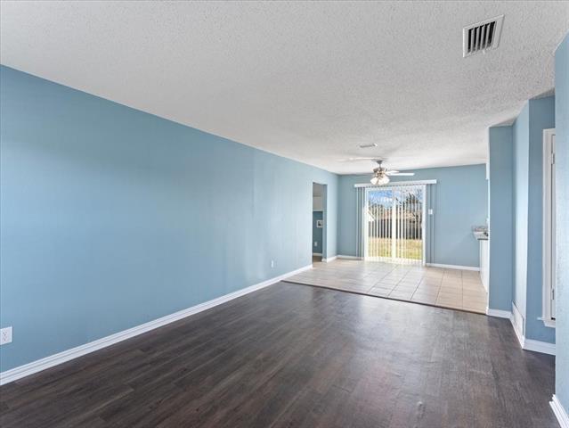 Building Photo - 412 Yellow Jacket Dr