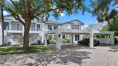 Building Photo - 818 Tanbark Dr