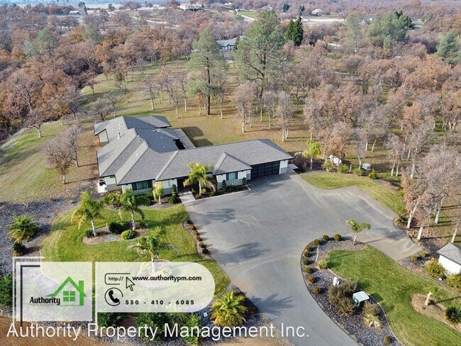 Building Photo - 4 br, 3.5 bath House - 21995 Los Altos Dr