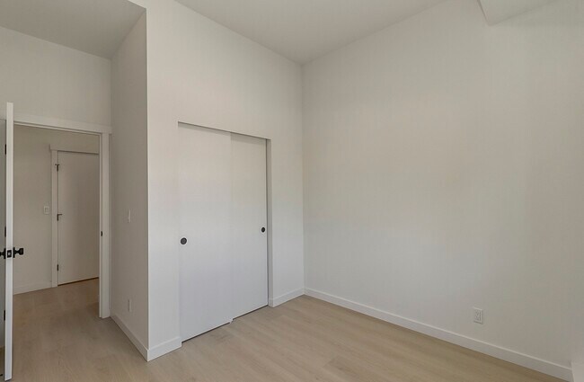 Foto del edificio - 5655 31st Ave SW