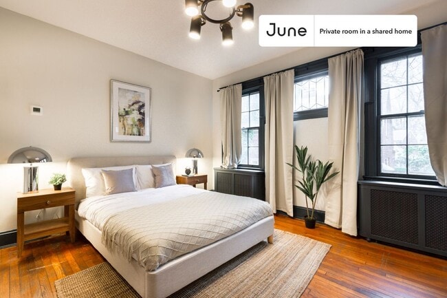 Building Photo - Room in Shared 5 bed/2 bath home in Cleveland Park