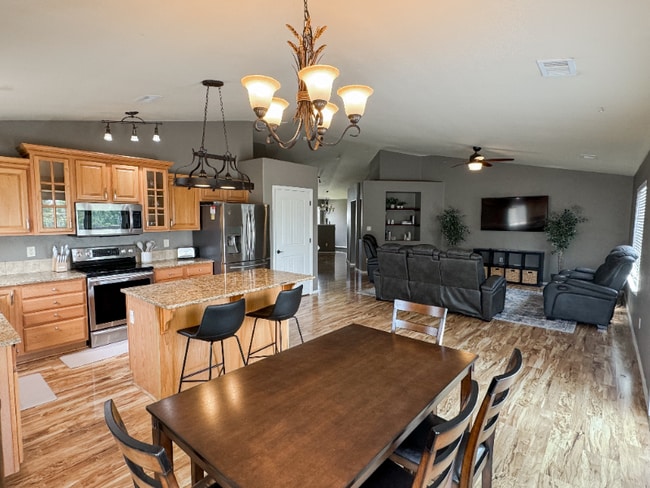 Photo - 2869 Sophia Wy House