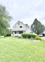 Building Photo - 1016 Pleasant St