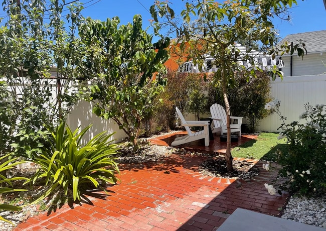 Foto del edificio - 2248 Elmgrove St