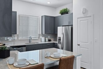 Building Photo - Avilla Berry Creek Highlands