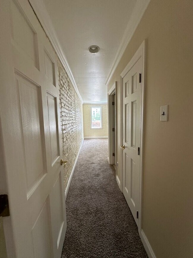 Photo - 1BR 1BA 3rd Street Downtown Apartment