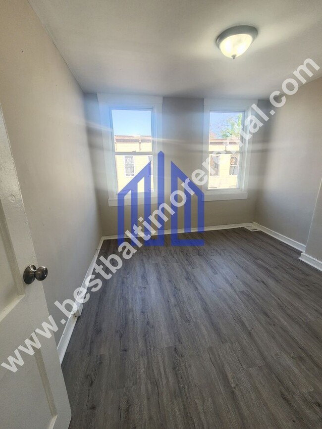 Building Photo - Cozy 2 Bedroom Home in East Baltimore