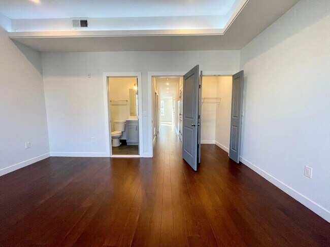 Foto del edificio - 1337 N Franklin St