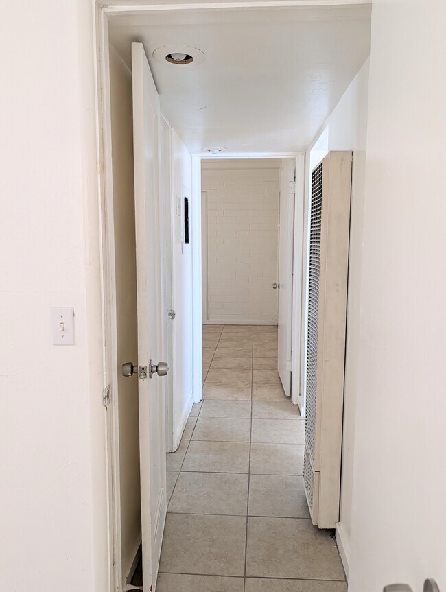 Foto del edificio - 617 E Knox Dr