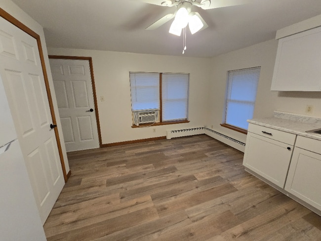 Building Photo - 800 W Walworth St