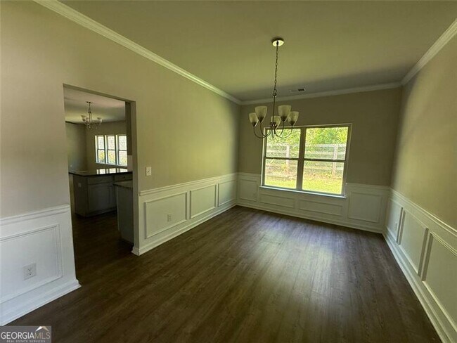 Building Photo - 221 Creek View Pl