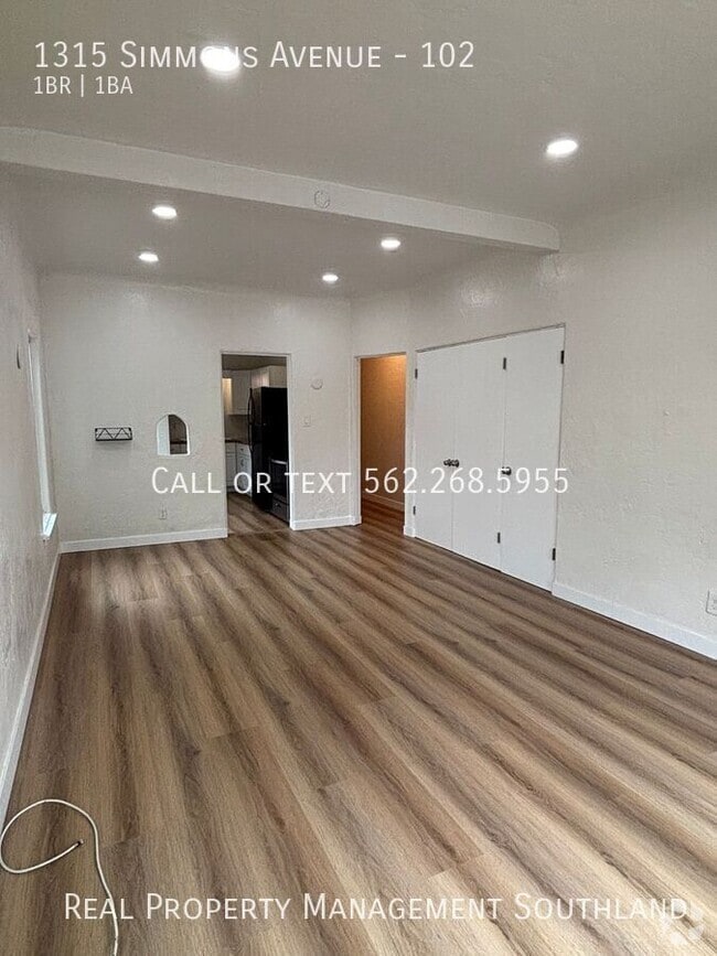 Building Photo - 1315 Simmons Ave