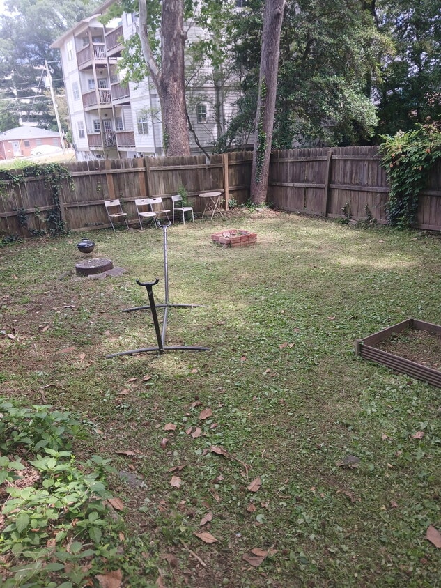 Primary Photo - 1083 Atlantic Dr NW