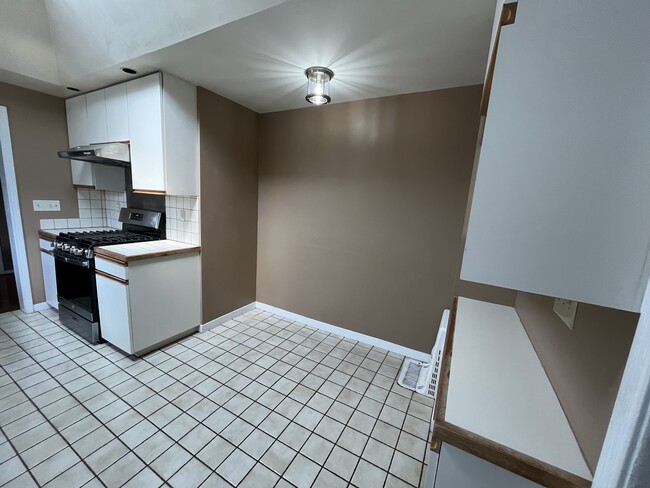 Building Photo - 961 Aura Way