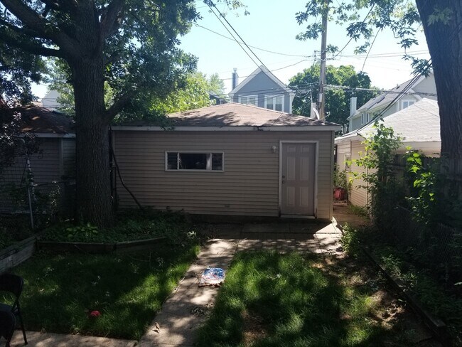 Foto del edificio - 3927 N Whipple St