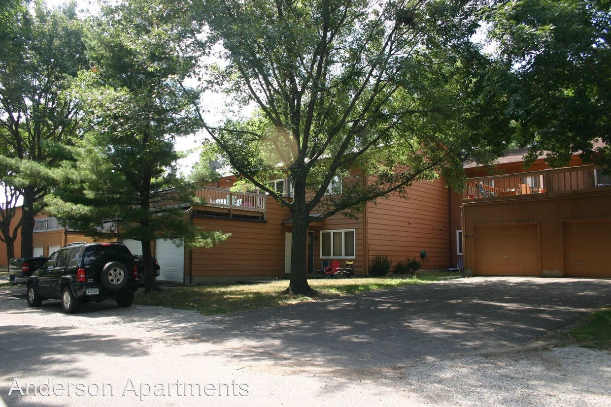 Building Photo - 1869 Pinehurst Ct