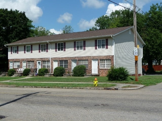 Building Photo - 2055 Washington Ave