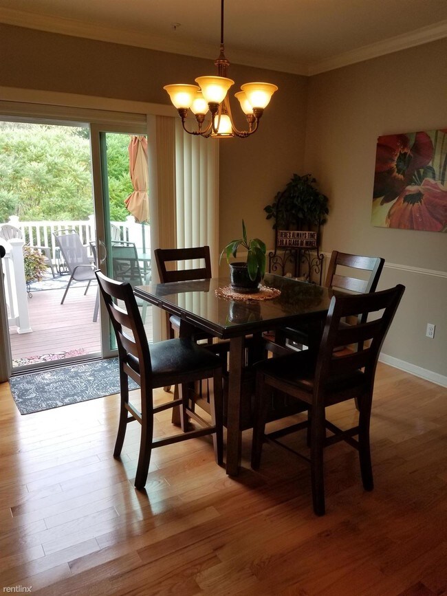 Foto del edificio - 3 br, 2.5 bath Townhome - 119 Shenot Rd