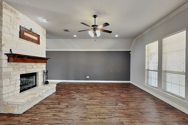 Foto del edificio - 601 Green Pointe Dr