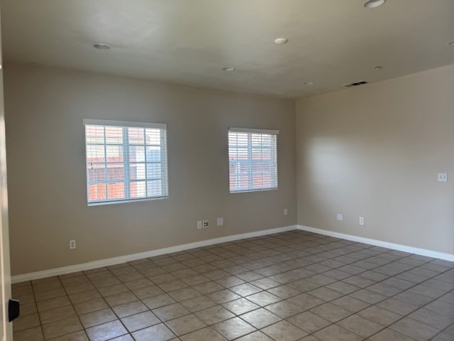 Building Photo - 1231 Saticoy St