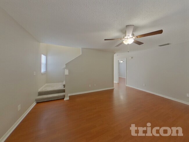 Foto del edificio - 914 Cape Cod Cir