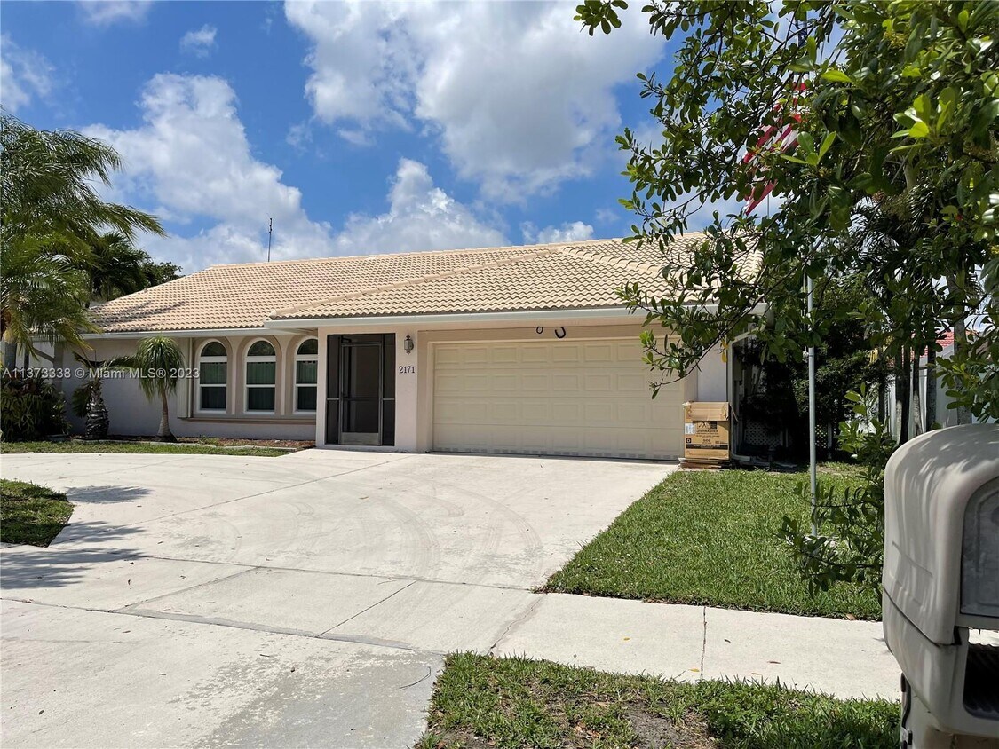 Primary Photo - 2171 NW 76th Ave