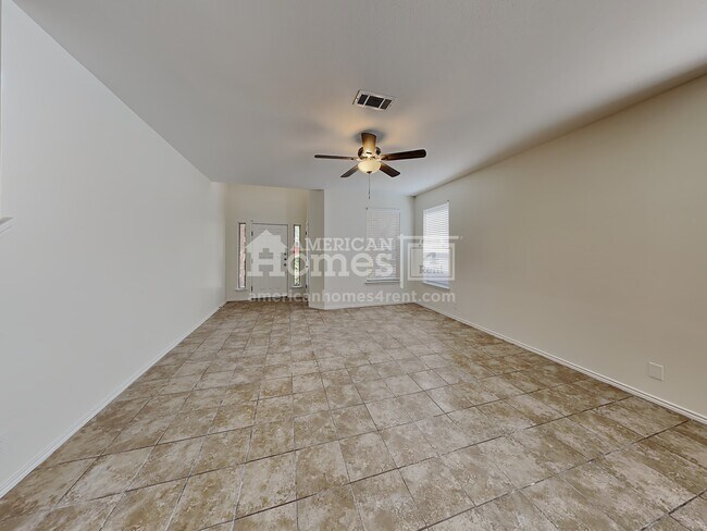 Foto del edificio - 9319 Foxgrove Way