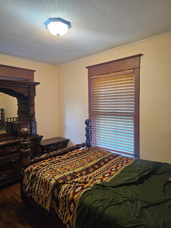 Foto del edificio - 809 W 4th St