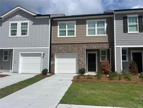 Building Photo - 2095 Emerson Dr