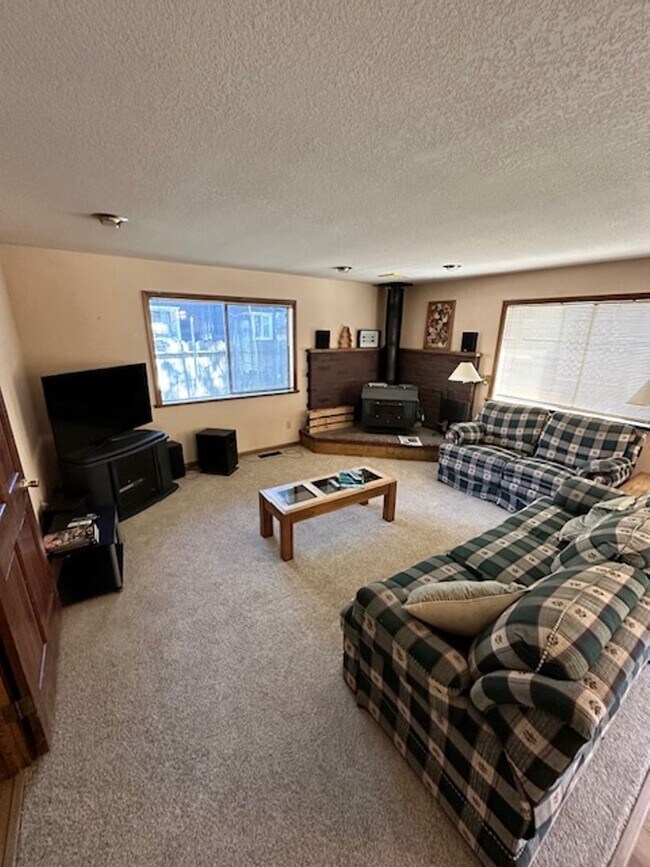 Foto del edificio - Great 4BD home for $4000.00 available on 4/19/26 for a seasonal lease!! Call today!!