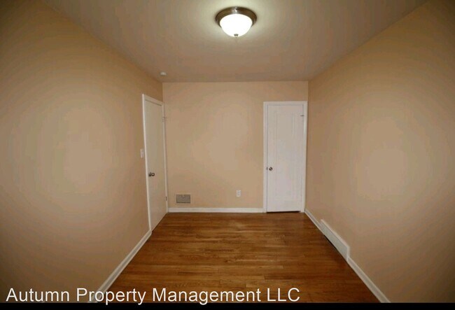 Building Photo - 3 br, 1 bath House - 16207 Manchester Avenue