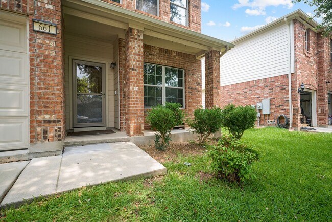 Building Photo - 5 Bedroom/3.5 Bath Kramer Farm Subdivision