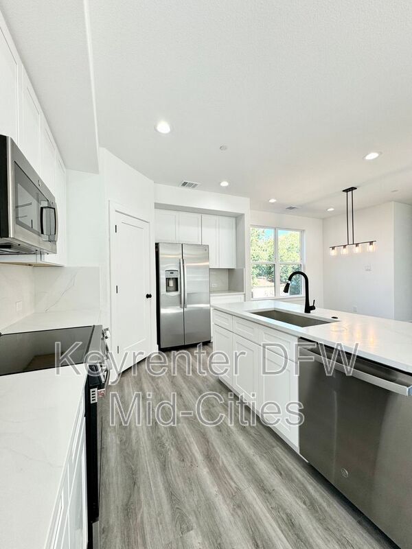 Photo - 7302 Uloho Wy House