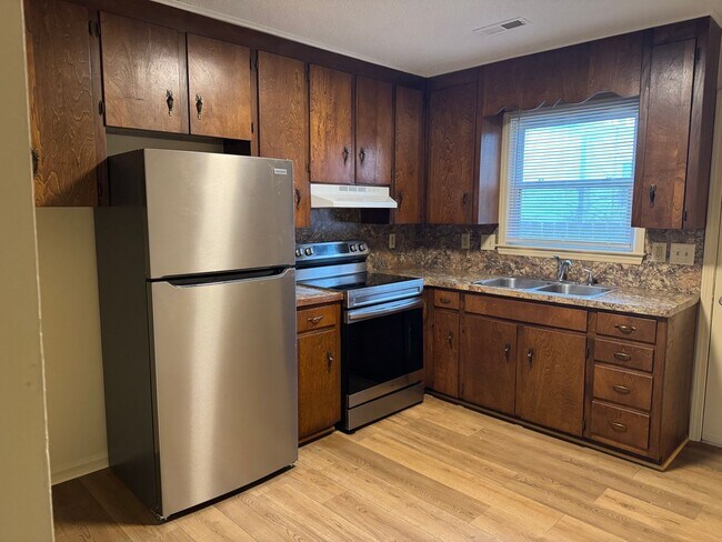 Foto del edificio - Two Bedroom Apartment in Statesville
