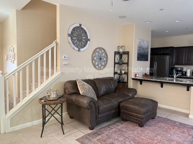 Foto del edificio - 1532 N Sanders Ave