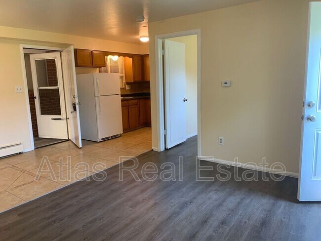 Building Photo - 3444 Depew St