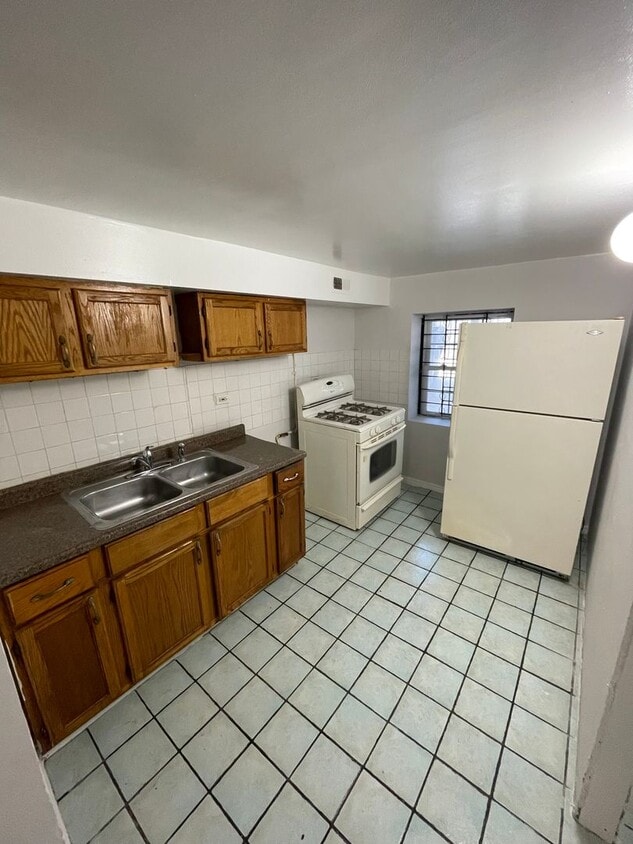Primary Photo - 2230 S. Kedzie