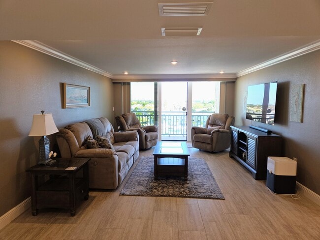 Photo - 1 Key Capri Townhome