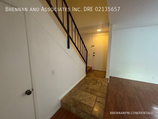 Foto del edificio - 7962 Mission Center Ct