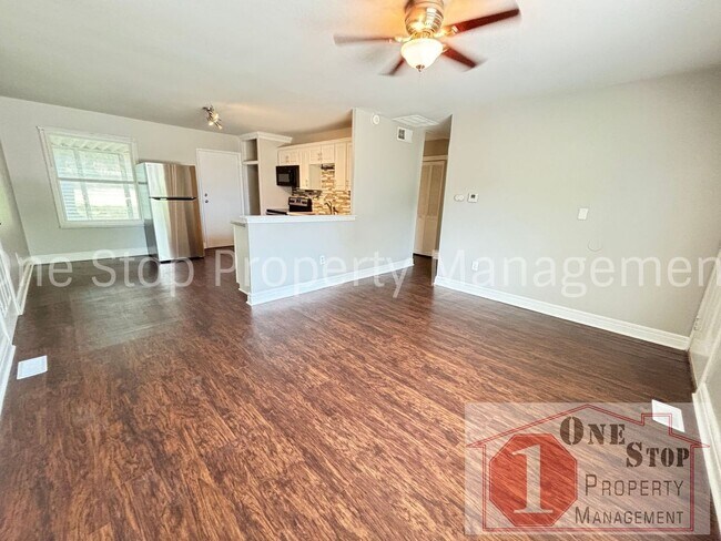 Foto del edificio - 3 Bedroom, 1 Bathroom in Grandview