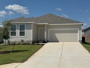 Building Photo - 305 Heritage Grvs Rd